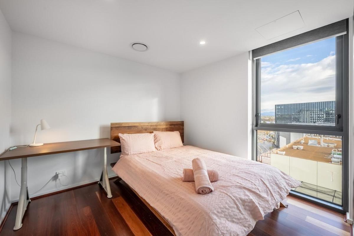 Two Bedroom In Heart Of With Parking Apartment Canberra